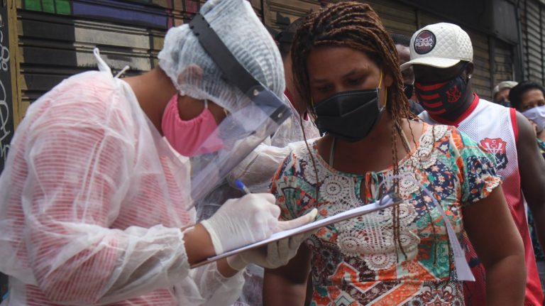 Na pandemia, é preciso fazer malabarismo para sobreviver