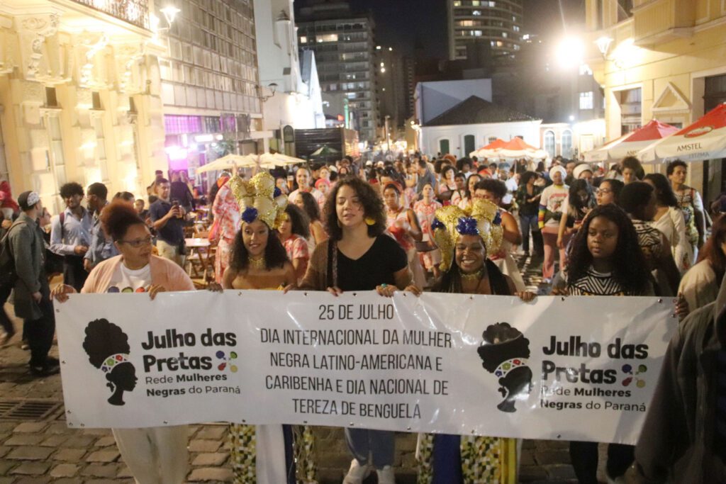 Ato inter-religioso e cortejo alusivo ao Dia Internacional da Mulher Negra Latino-Americana e Caribenha e Dia Nacional de Tereza de Benguela, promovido pela Rede de Mulheres Negras do PR - uma das 30 organizações contempladas no Edital (Foto: facebook.com/RedeMulheresNegrasPR)