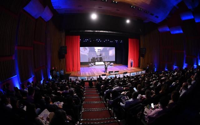 Abertura do seminário Educação na era das Transições